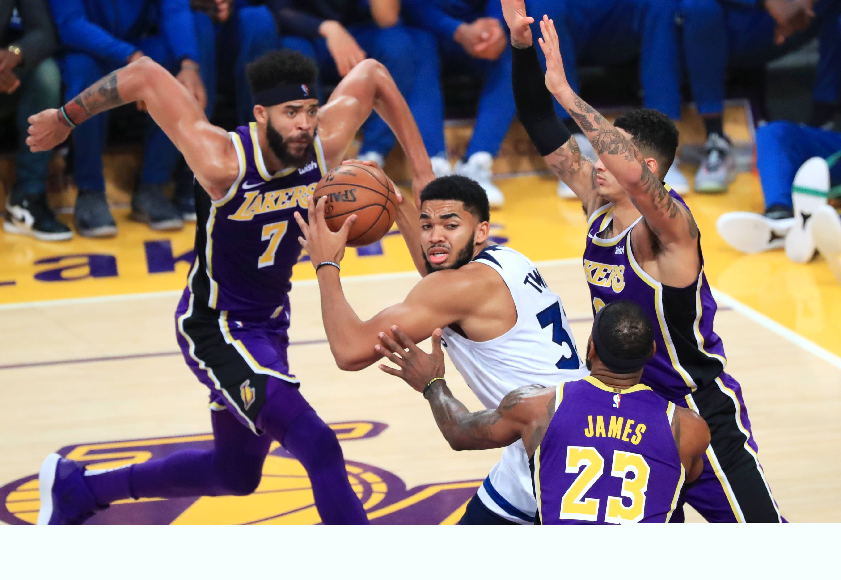 被追平的情 被追平的情